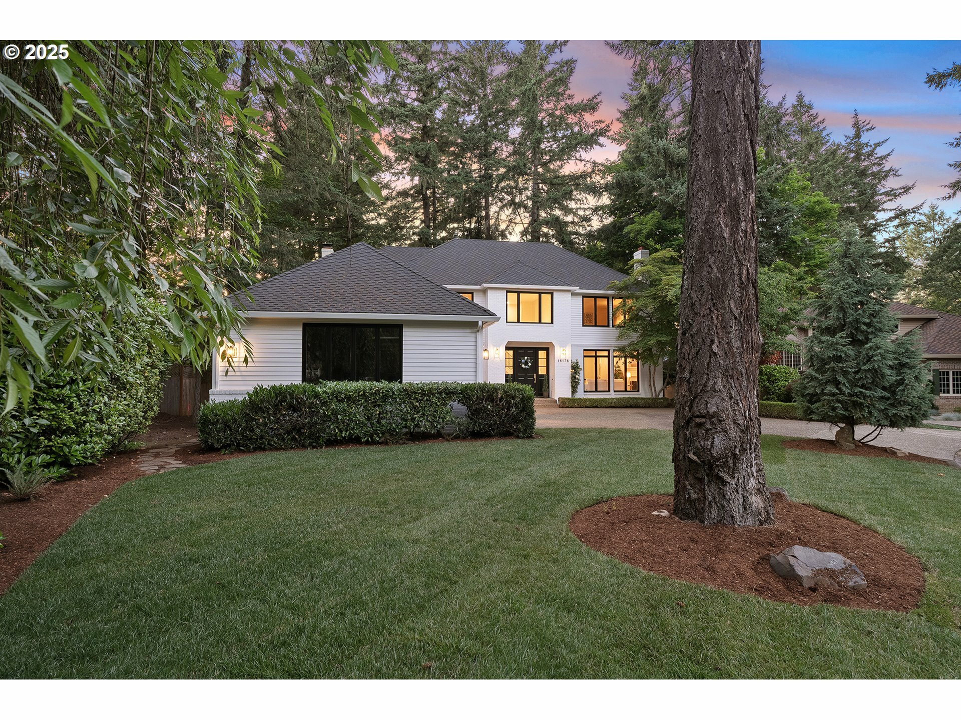 Property Photo: 16176 Matthew Ct OR 97034