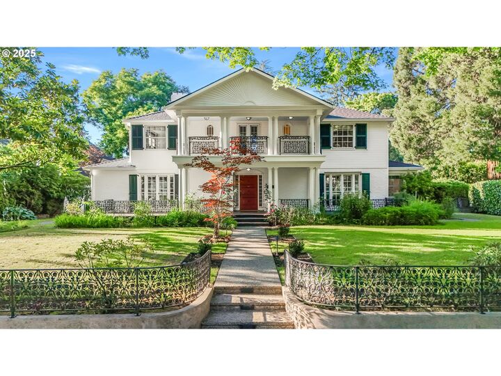 629 SE Saint Andrews Dr  Portland OR 97202 photo