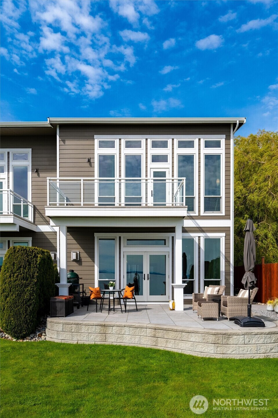 Property Photo: 3045 Eldridge Avenue A WA 98225
