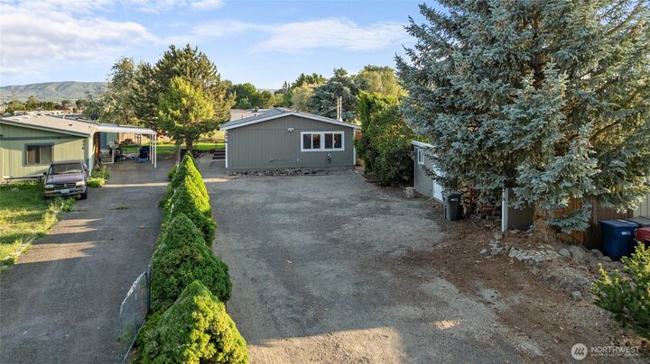 Property Photo:  314  Barbara Lane  WA 98926 