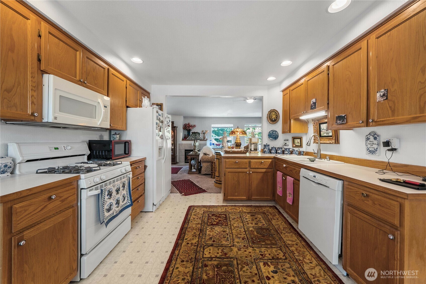 Property Photo: 9923 74th Ave E WA 98373