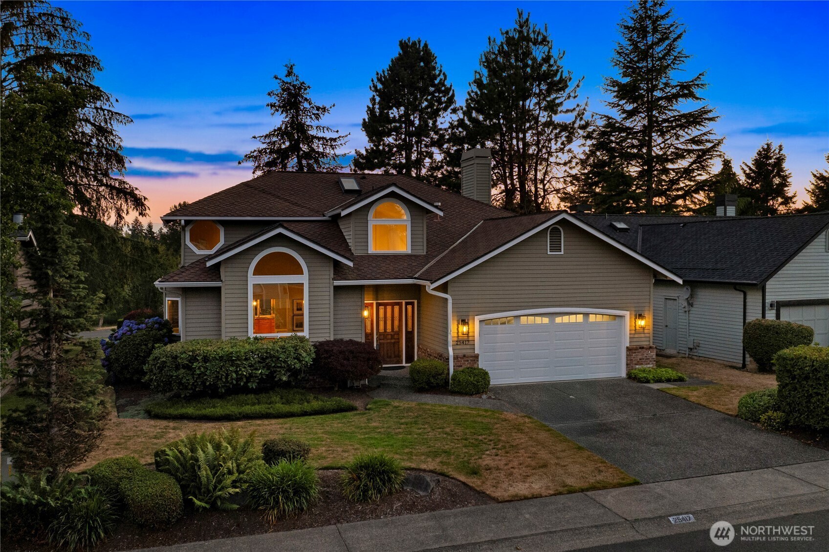 Property Photo:  25417  Lake Wilderness Country Club Drive SE  WA 98038 