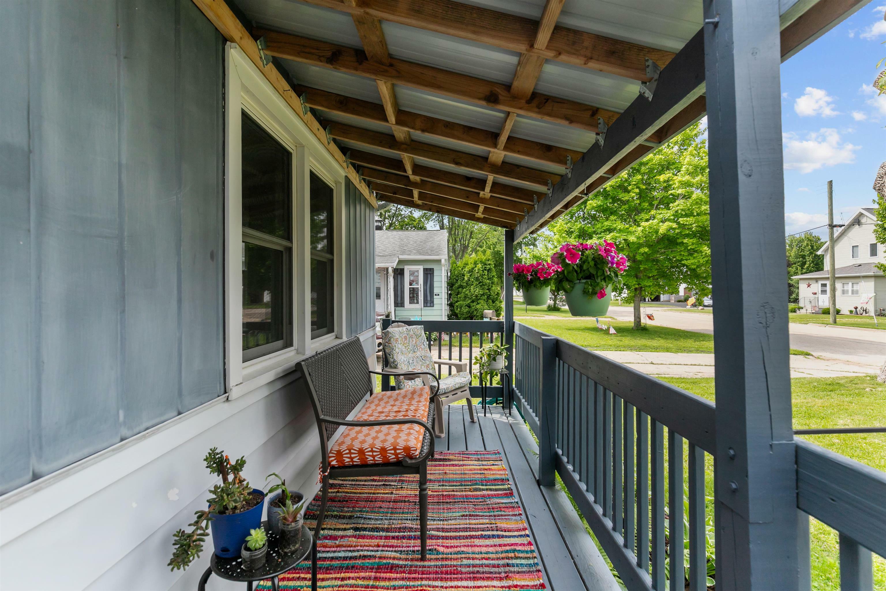 Property Photo: 1106 Jefferson Street WI 54961