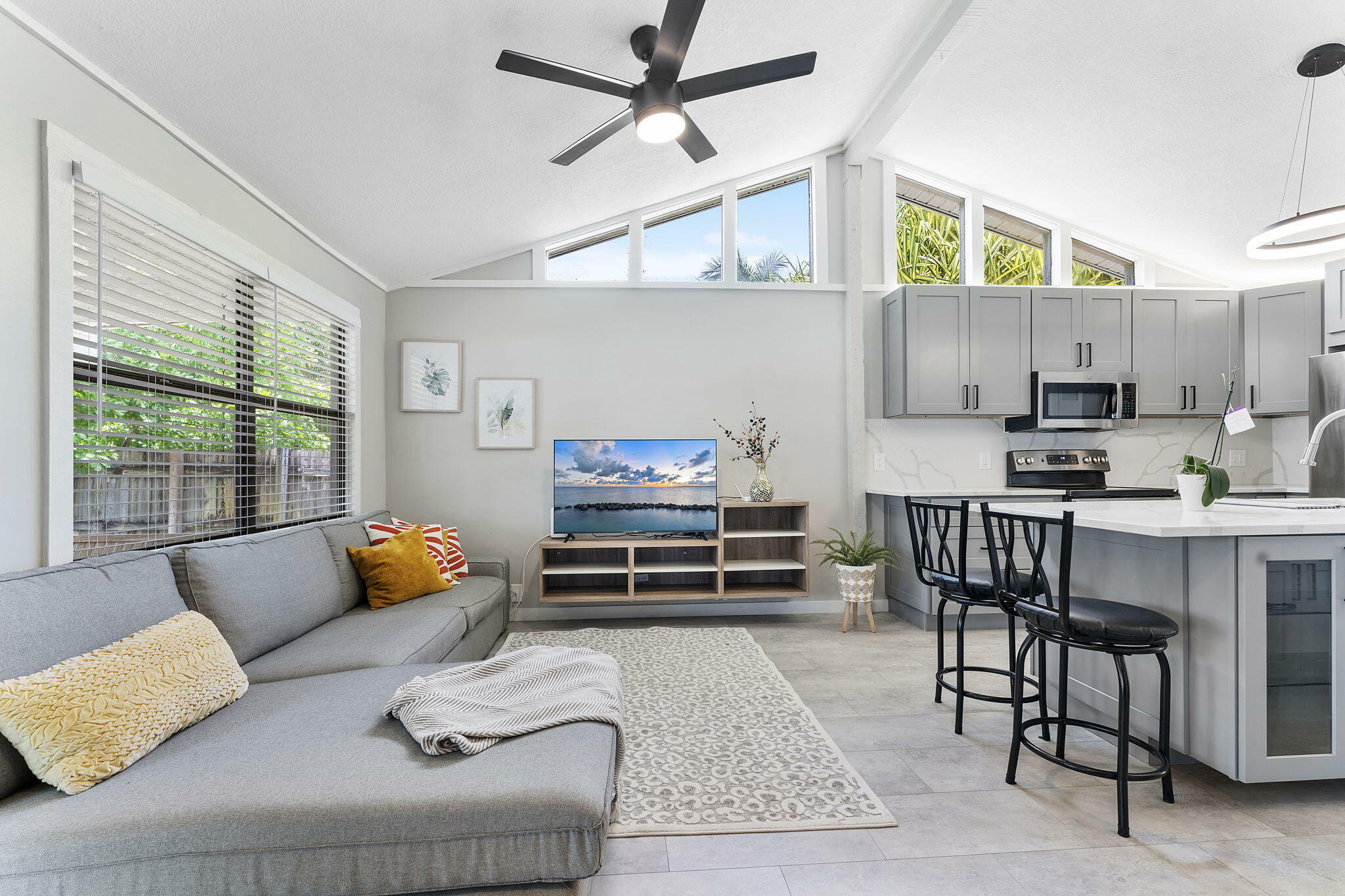 Property Photo: 1292 SW 25 Avenue FL 33312