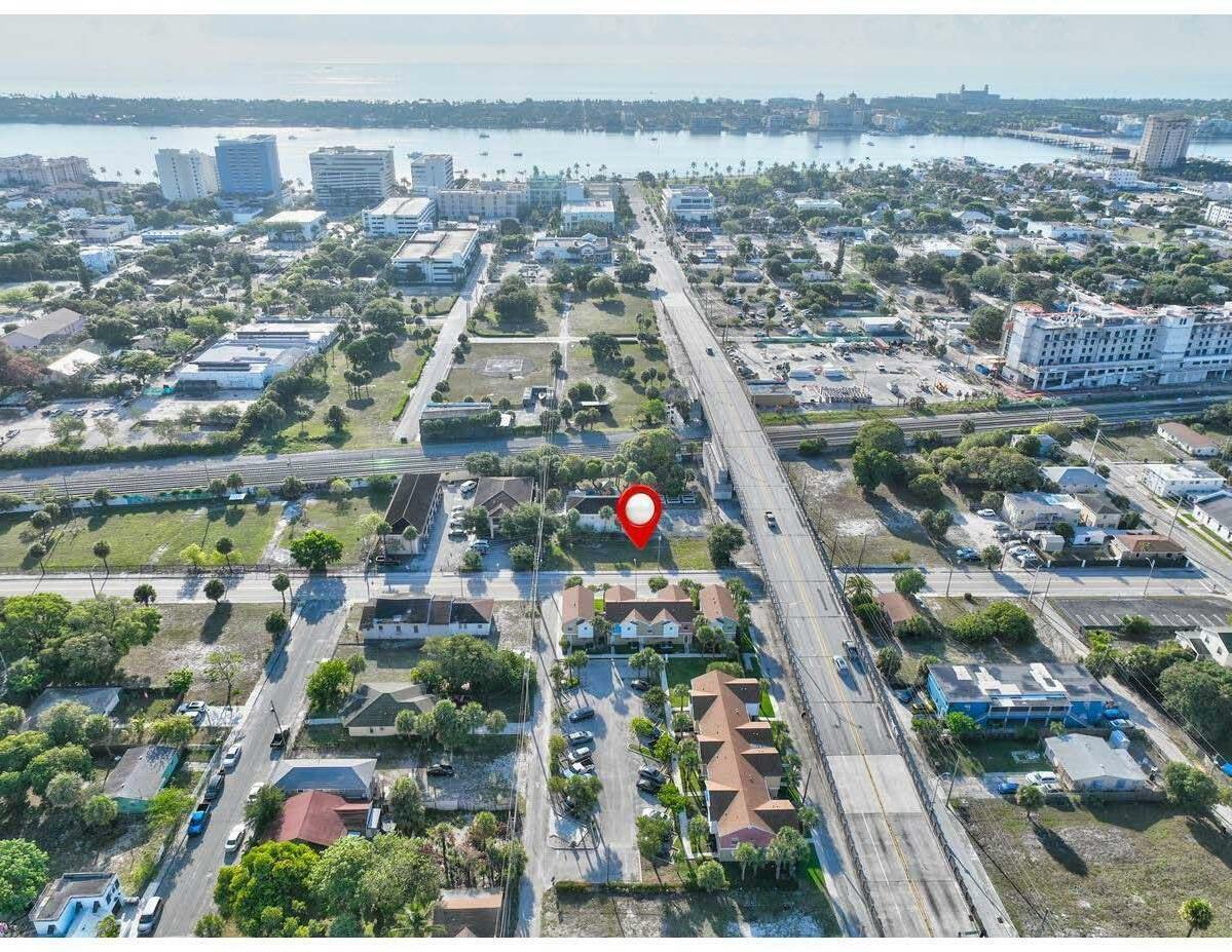 Property Photo: 1306 Henrietta Avenue FL 33401