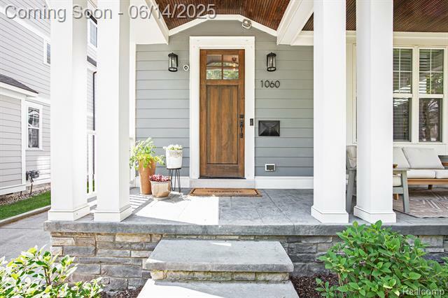 Property Photo:  1060 Smith Avenue  MI 48009 