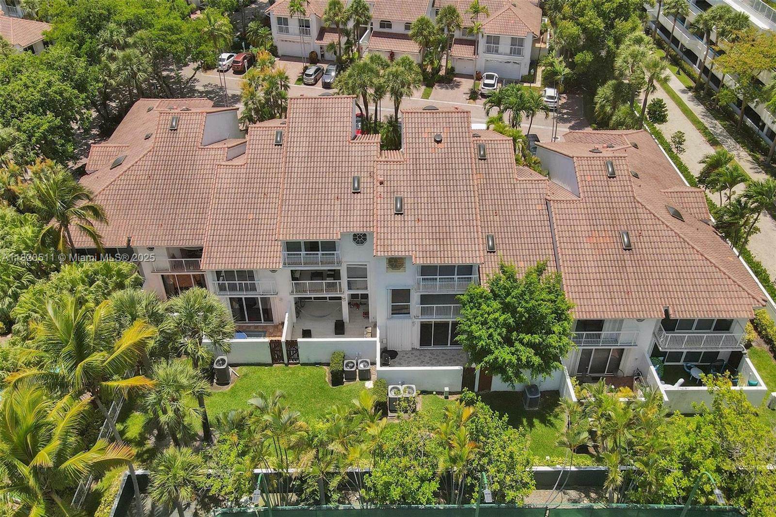 Property Photo: 20939 NE 37th Ct FL 33180
