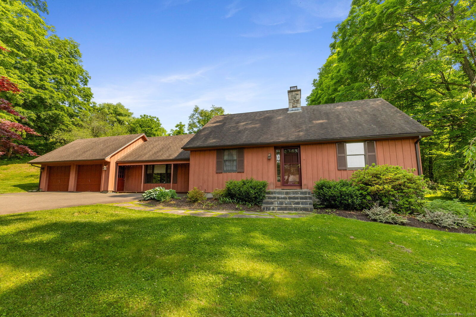 Property Photo:  389 Chamberlain Road  CT 06457 