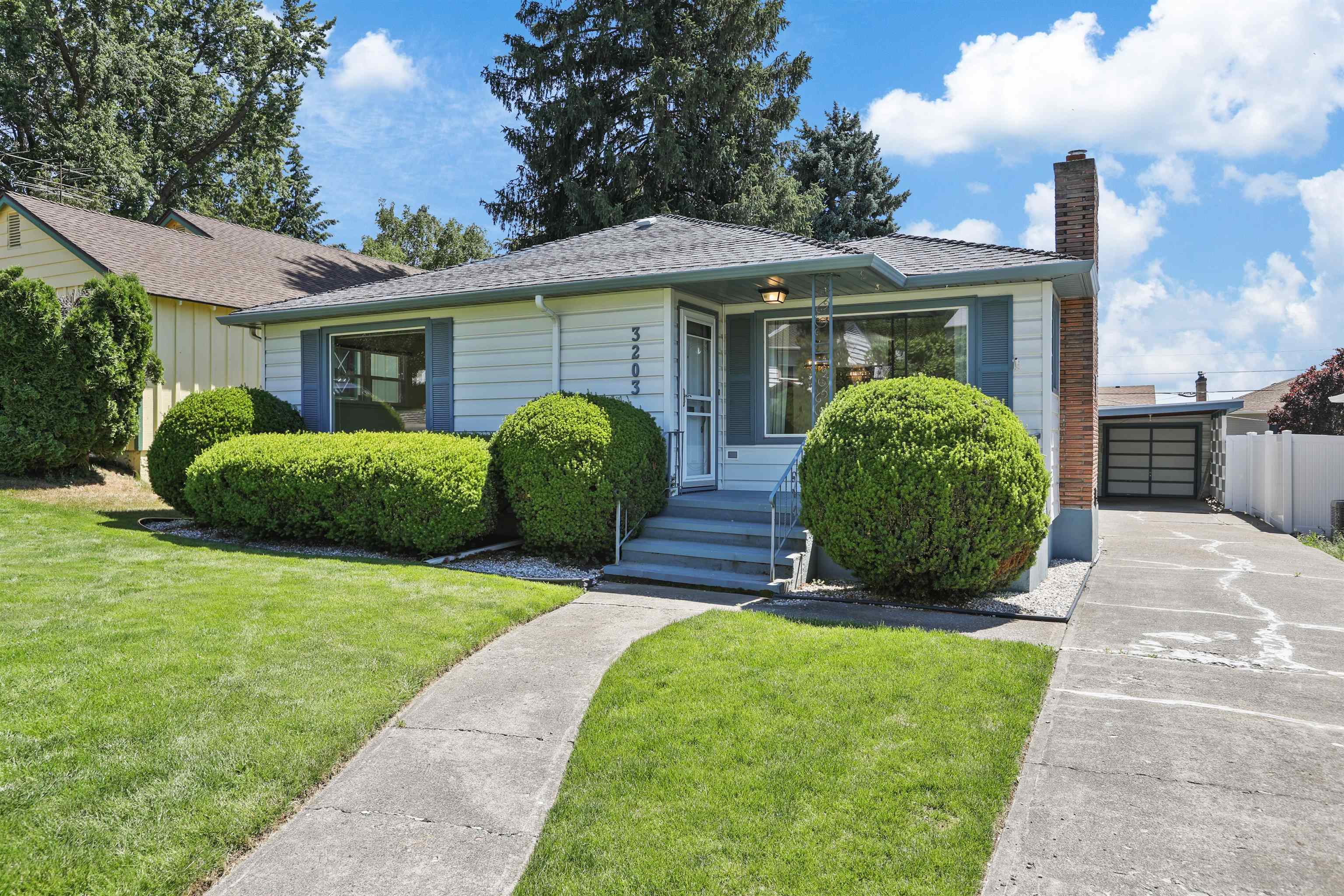 Property Photo: 3203 W Grace Ave WA 99205
