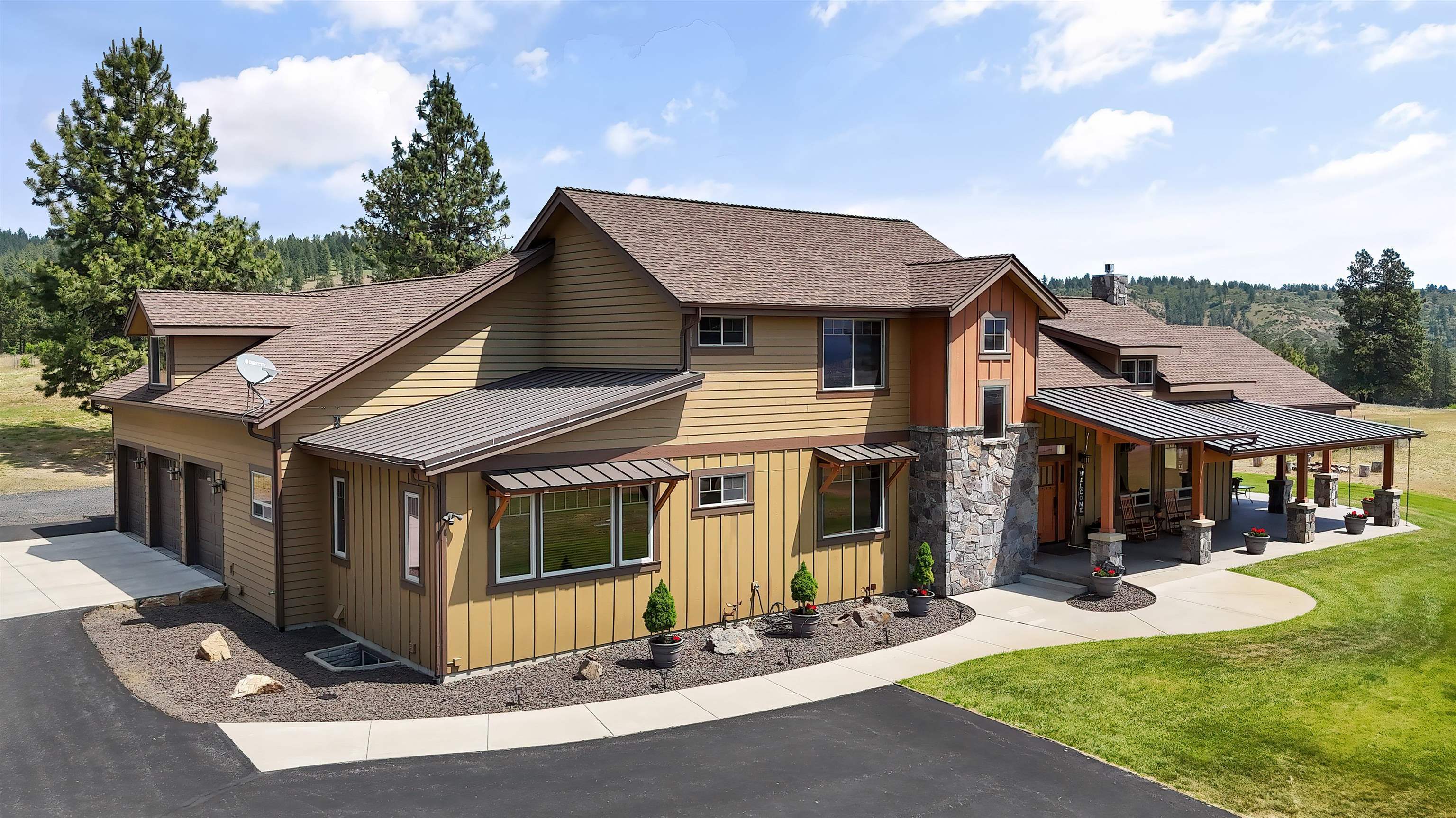 Property Photo: 21617 E Harvard Vistas Ln WA 99025