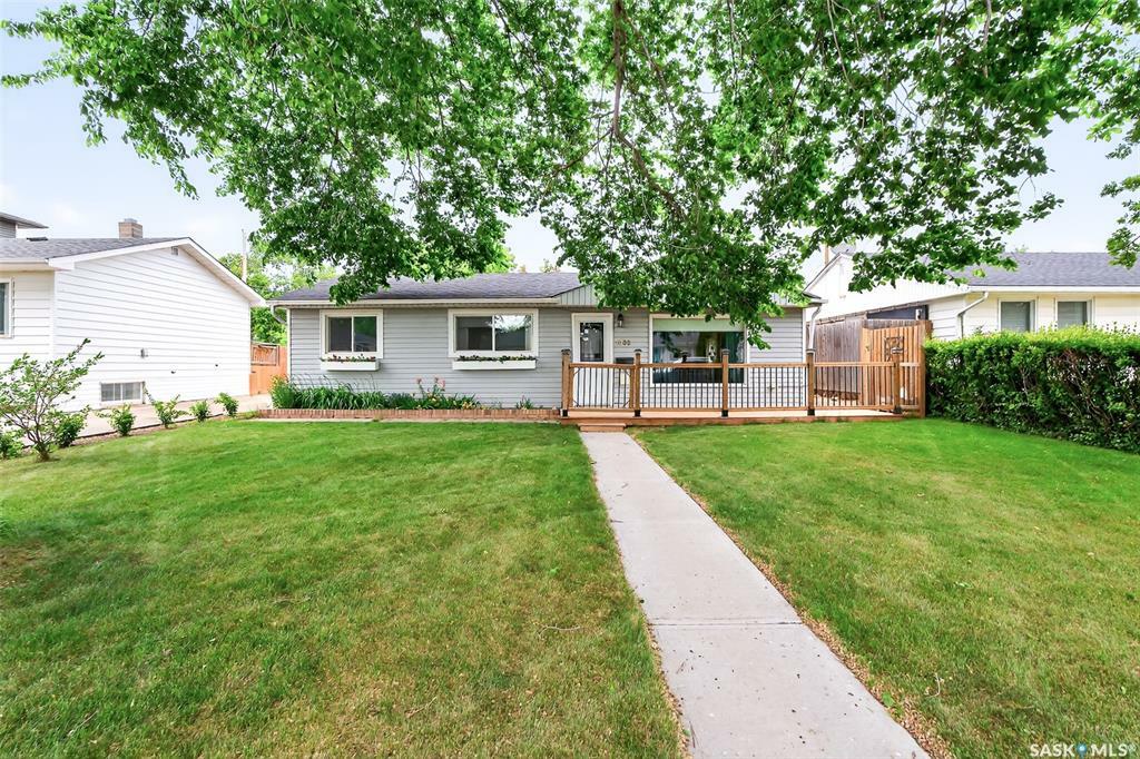 1032 Hall Street W  Moose Jaw SK S6H 2S6 photo