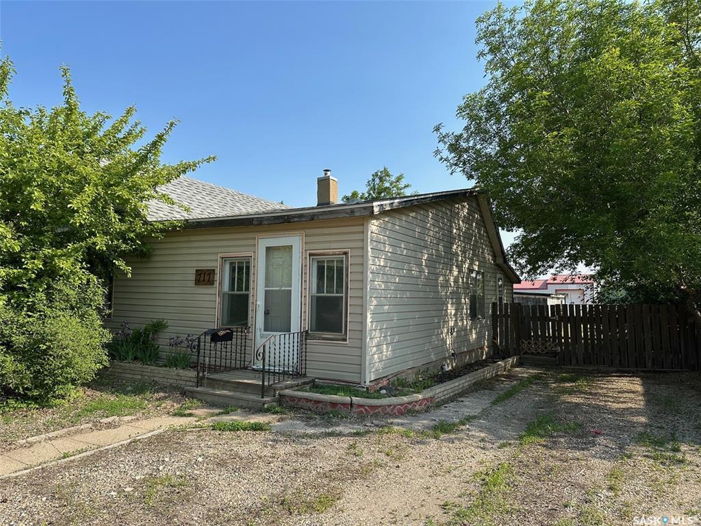 Photo de la propriété:  717 4th Street  SK S4A 0V6 