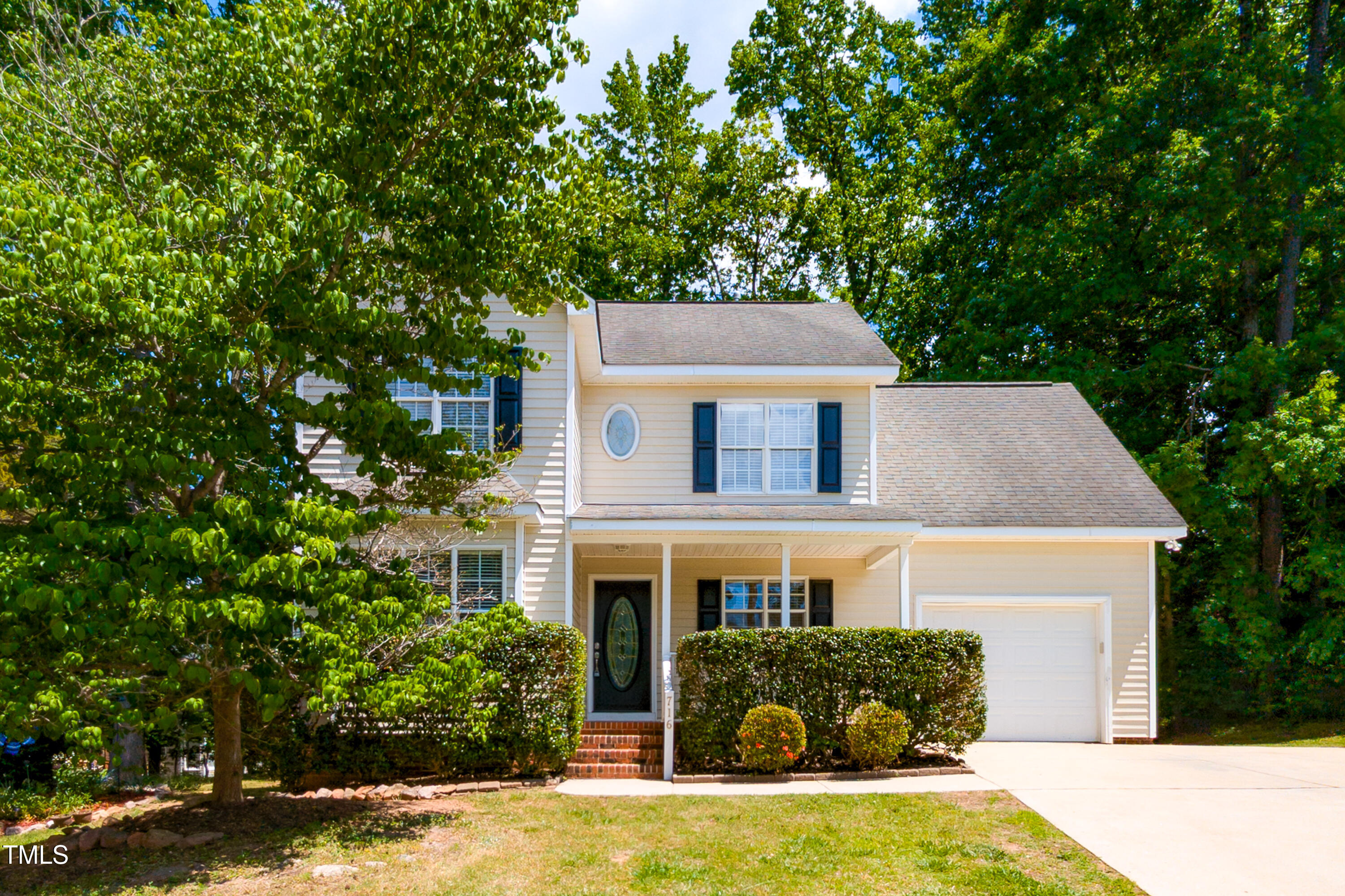 Property Photo: 716 Lakeview Avenue NC 27587
