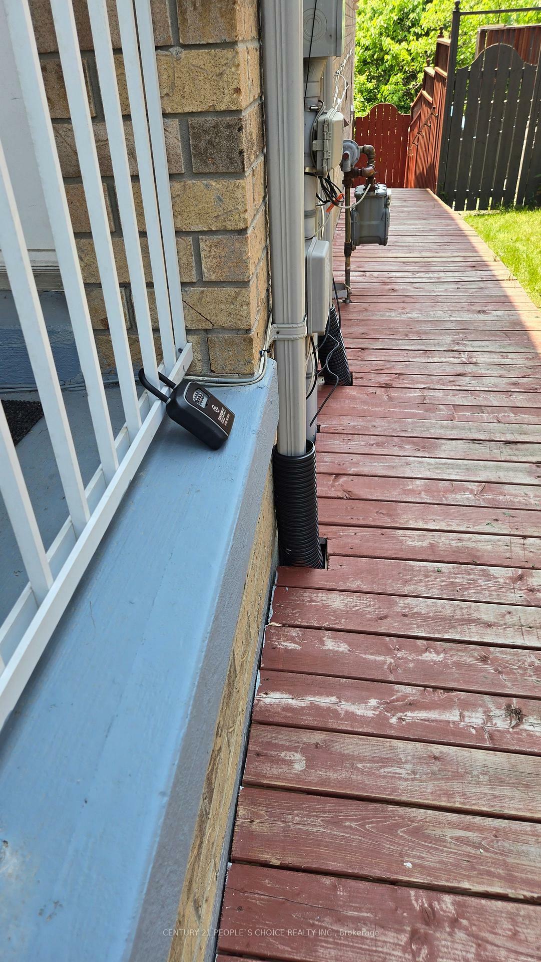 Property Photo: 38 Goreridge Crescent ON L6P 1P1