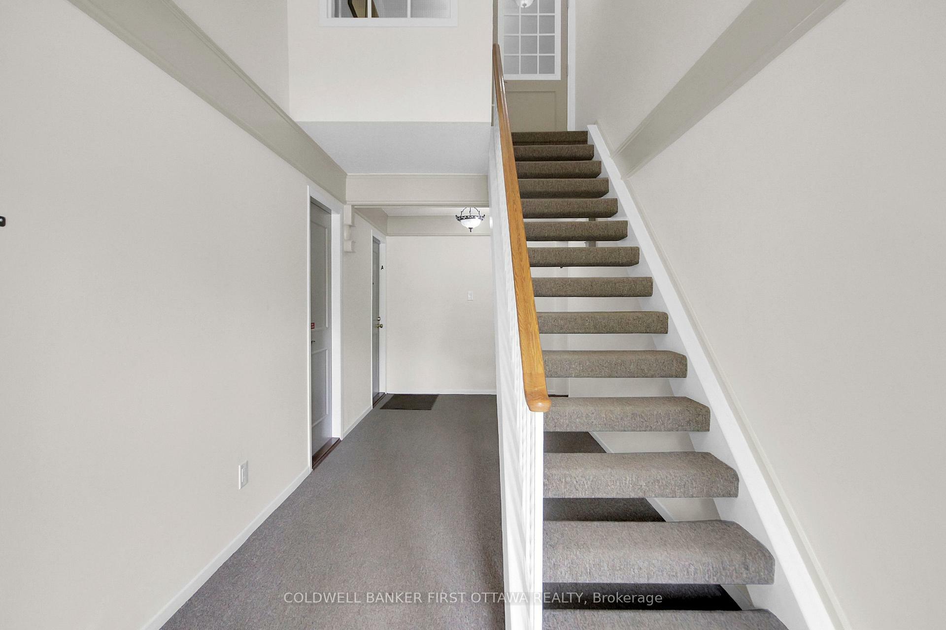Property Photo: 14A Stonehill Court ON K2M 1E5