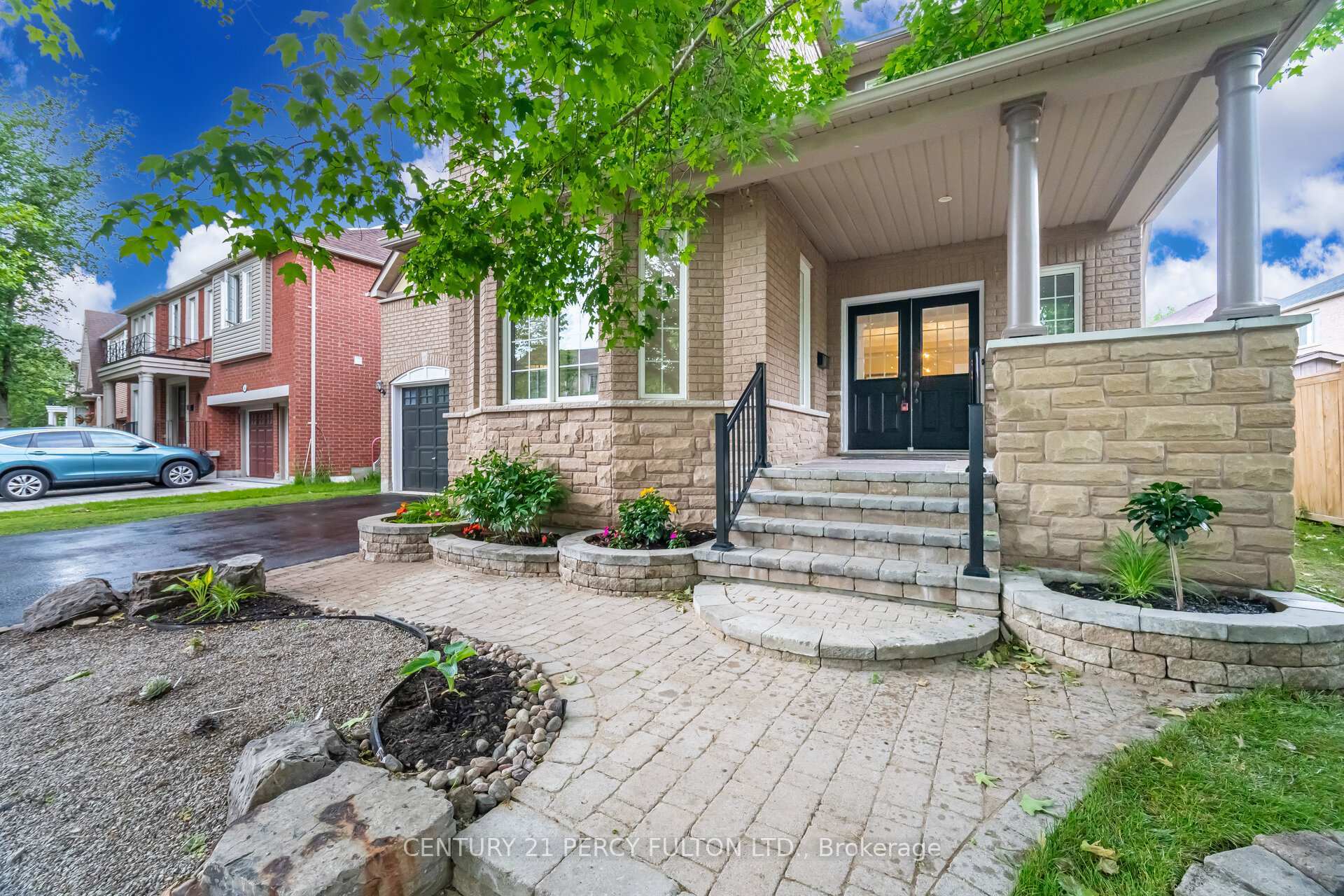 Property Photo: 4 McAlpine Avenue ON L1T 4J1