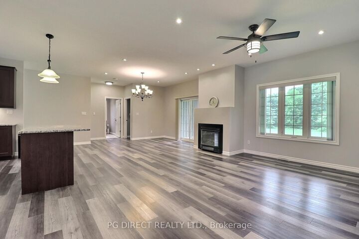 Property Photo: 623 Devonshire Avenue ON N4S 5P9