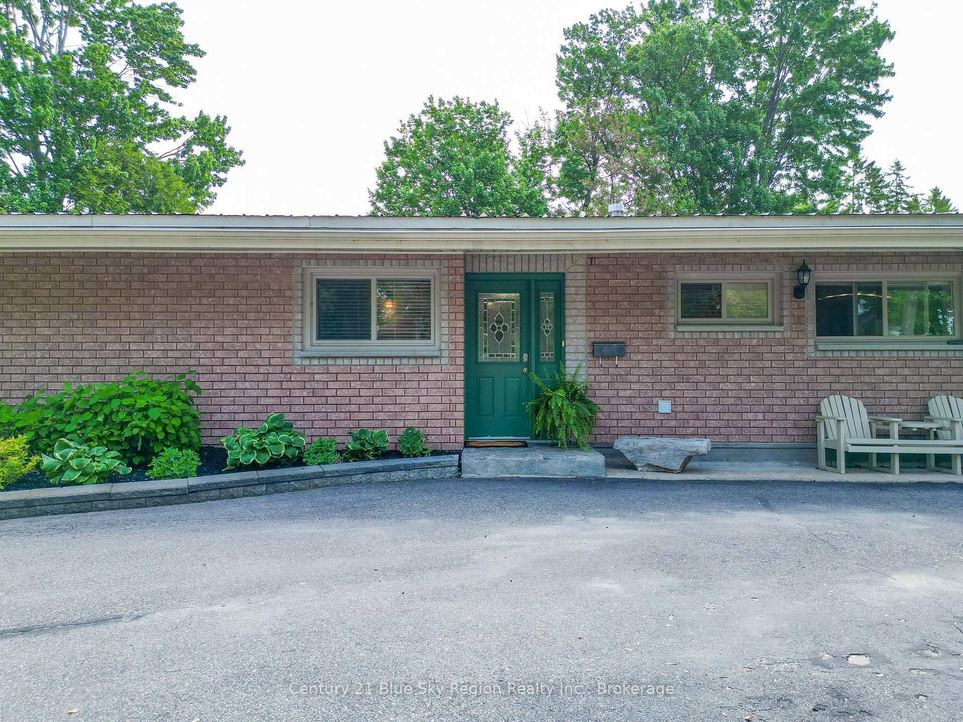 Property Photo: 50 Campbell Avenue E ON P1A 1V6