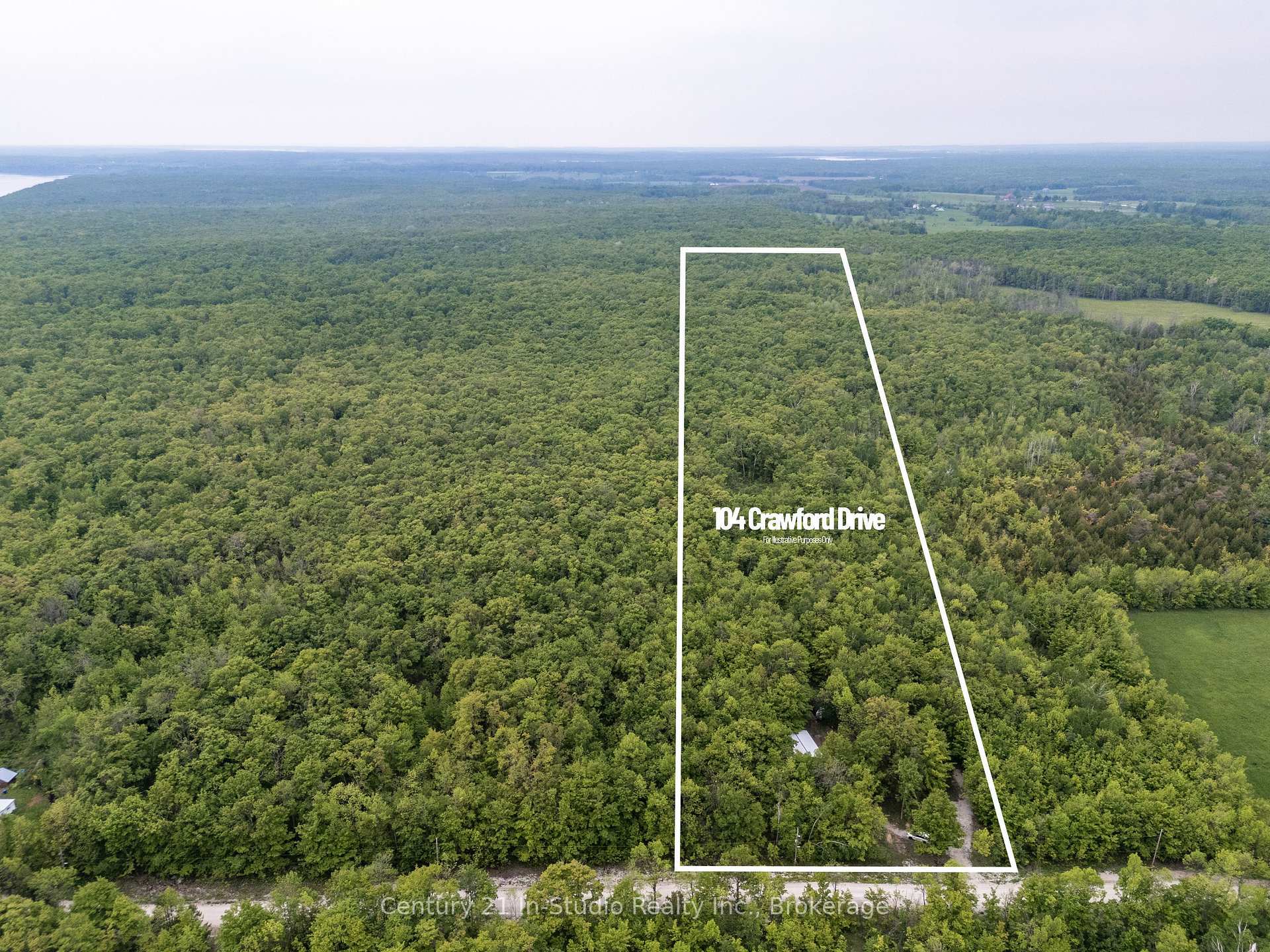 Property Photo: 104 Crawford Drive ON N0H 2T0