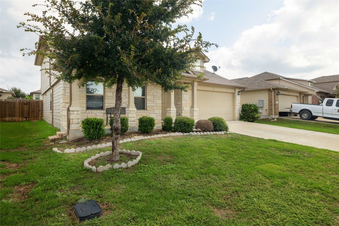 Property Photo: 1118 Plateau Trail TX 78626