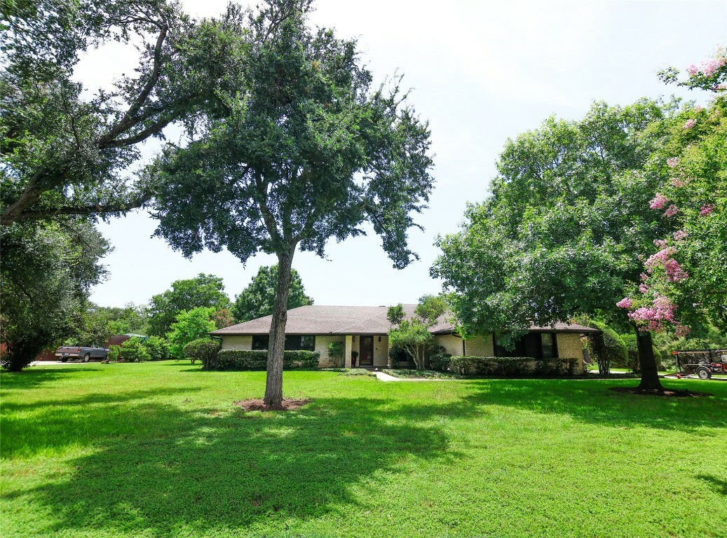 Property Photo: 3103 Fox Hollow Street TX 78681