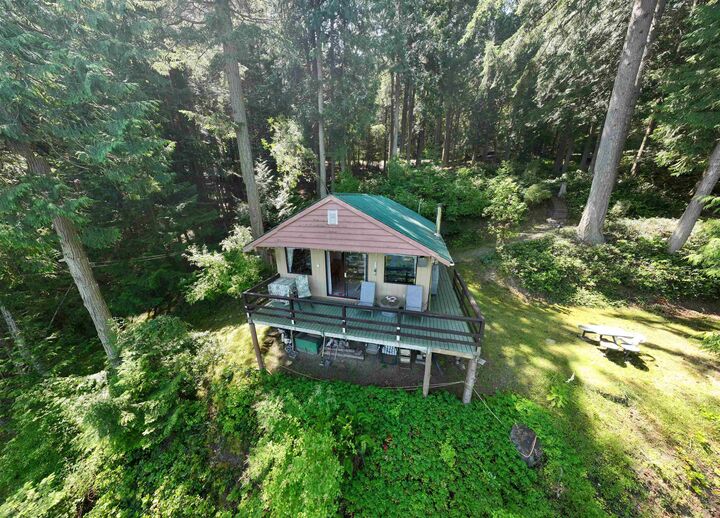 Property Photo: 706 Horton Bay Road BC V0N 2J2