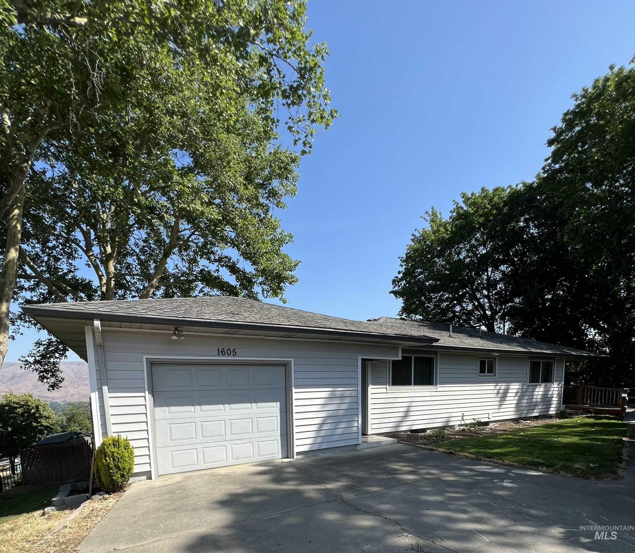 1605 Vineyard Dr.  Lewiston ID 83501 photo
