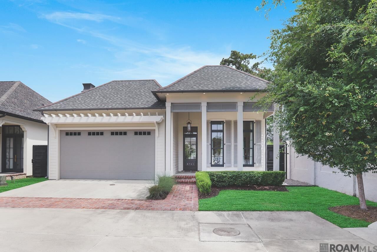 Property Photo: 8741 Marques Ln LA 70809