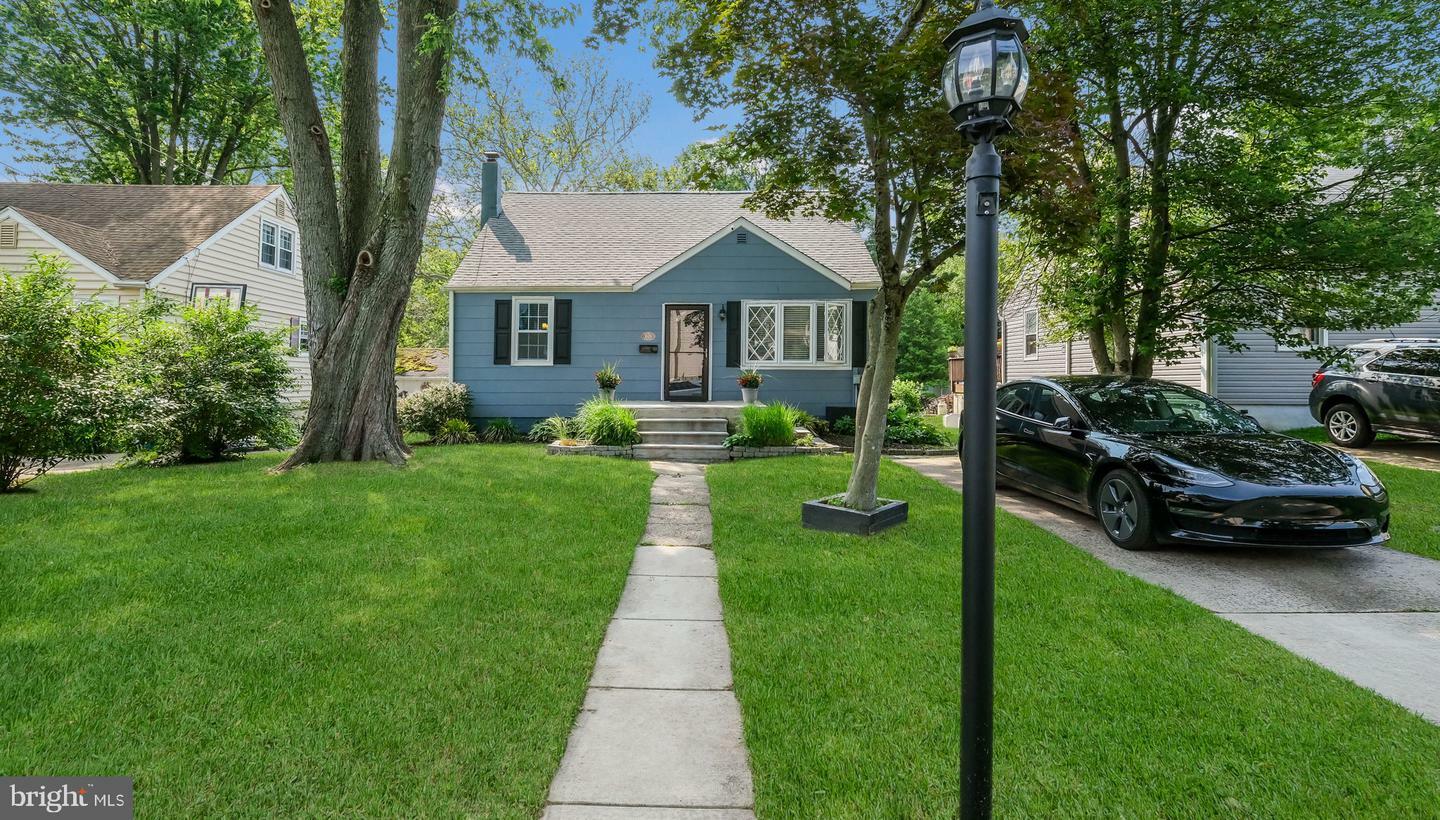 Property Photo:  105 Winter Street  PA 19063 
