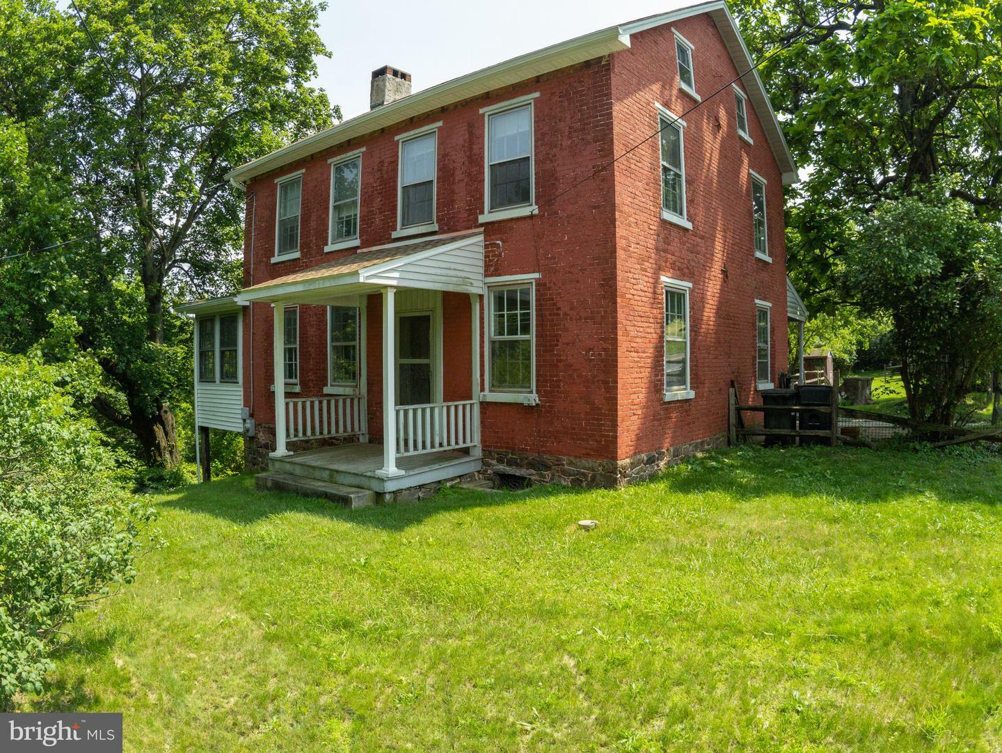 Property Photo: 1018 Fairview Drive PA 19533