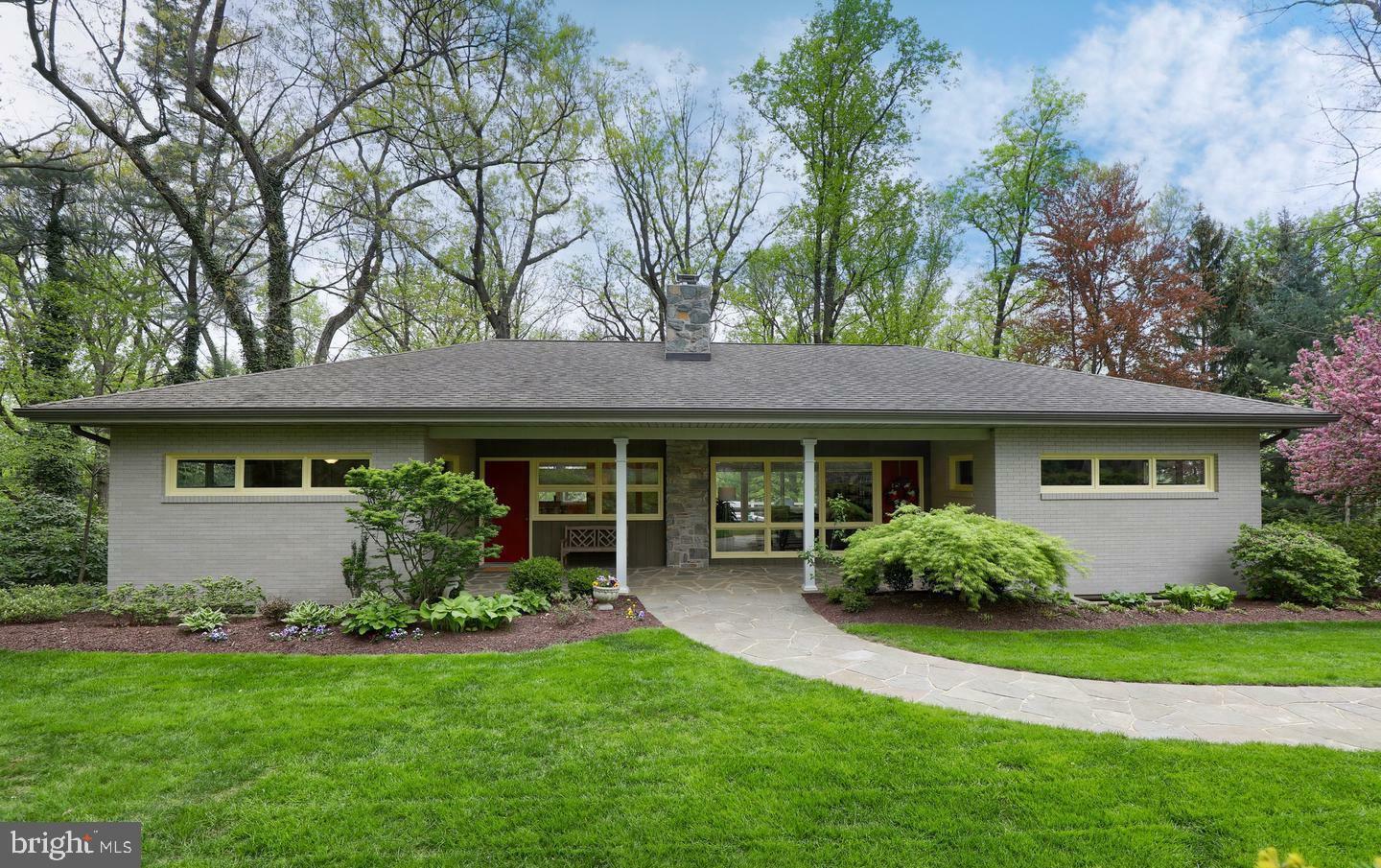 142 Woodside Road  Lancaster PA 17601 photo