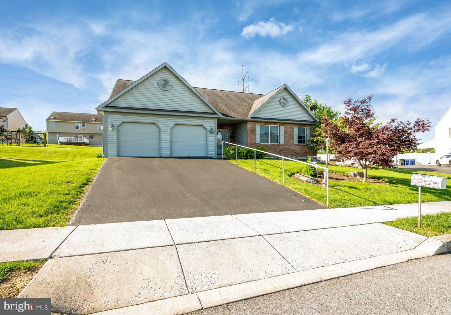 Property Photo: 314 Valley Court PA 19608