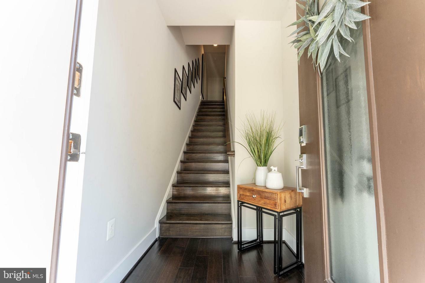 Property Photo: 234 Caulfield Lane MD 20878