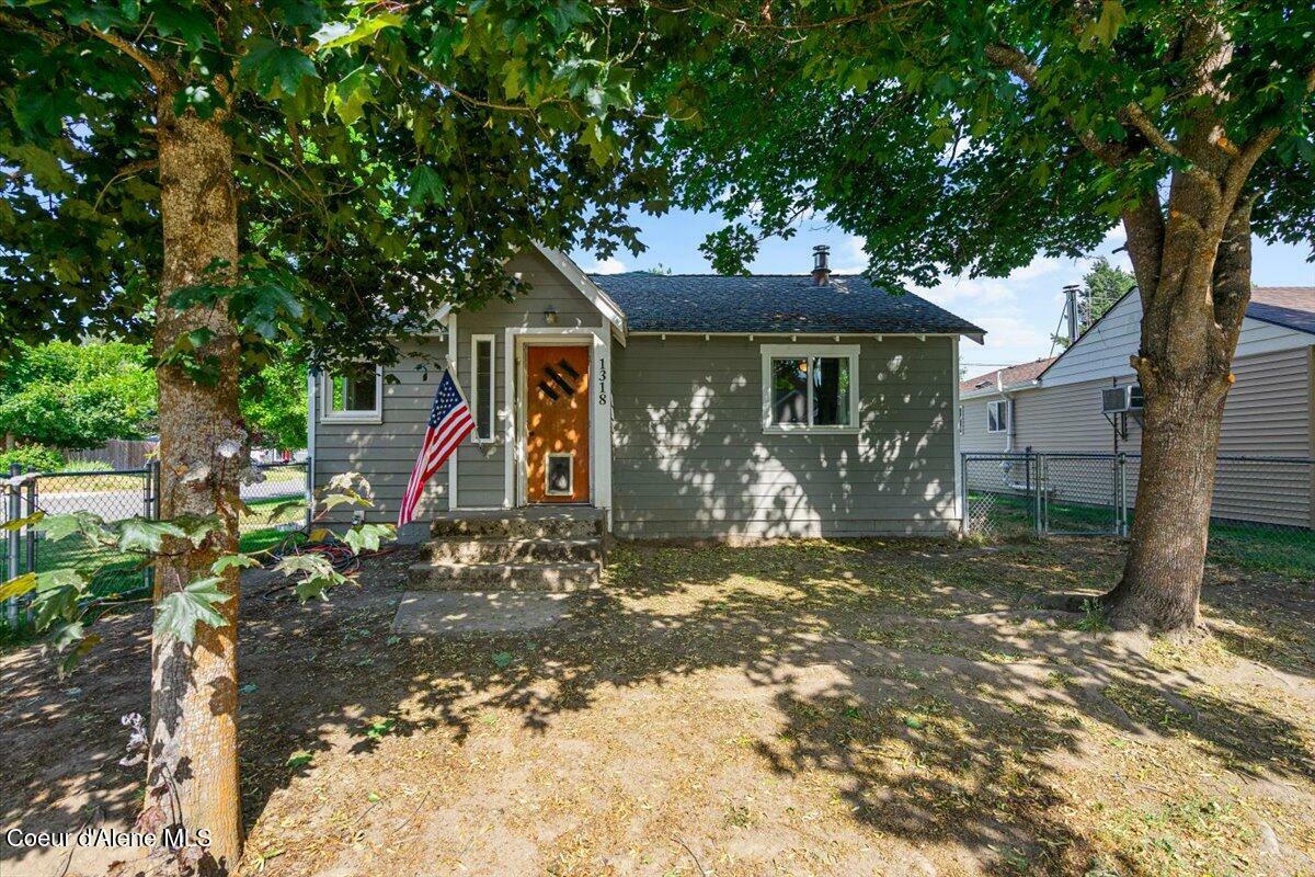 Property Photo: 1318 N 10th St ID 83814
