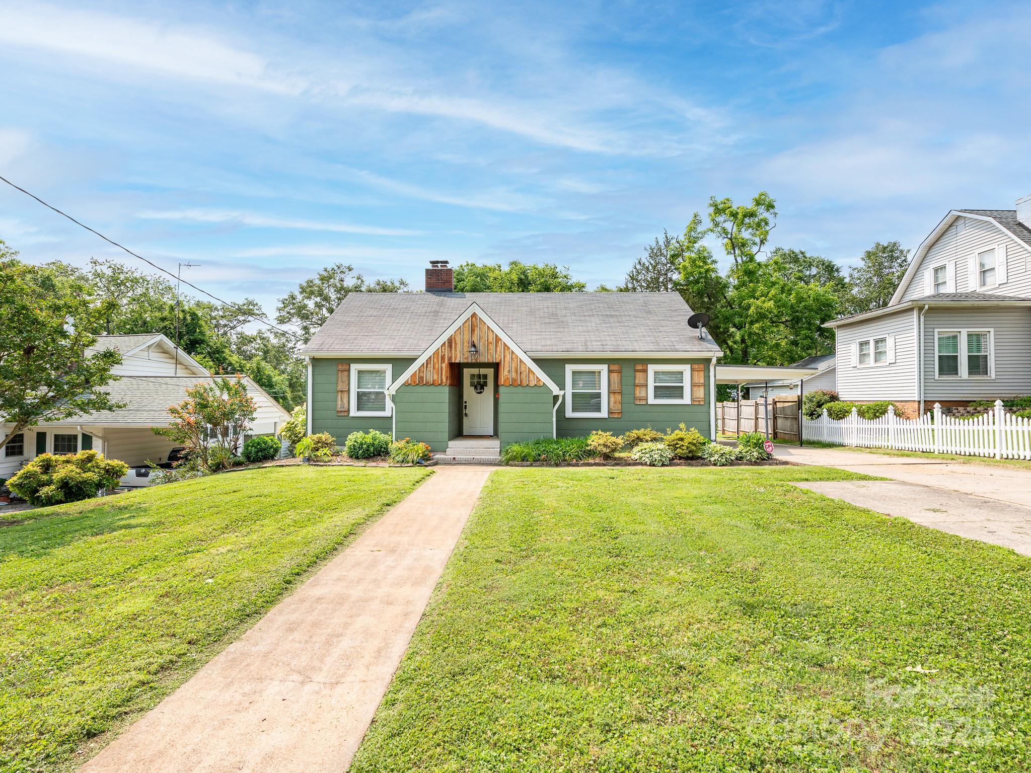 Property Photo: 175 Pine Street NC 28139