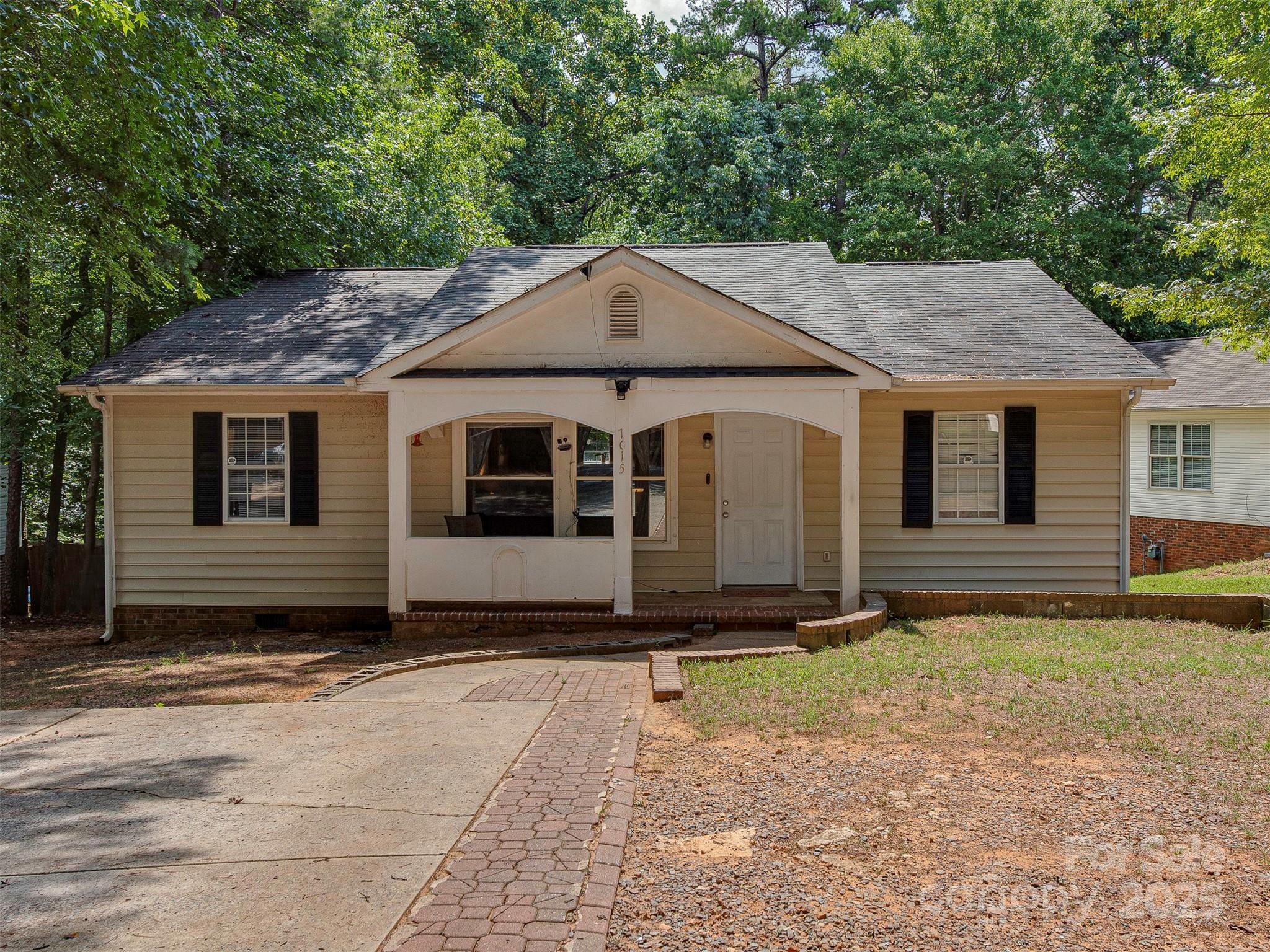 Property Photo: 7015 Ware Road NC 28212