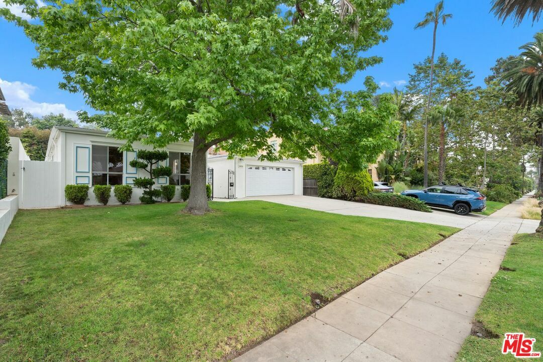 Property Photo: 351 21st St CA 90402