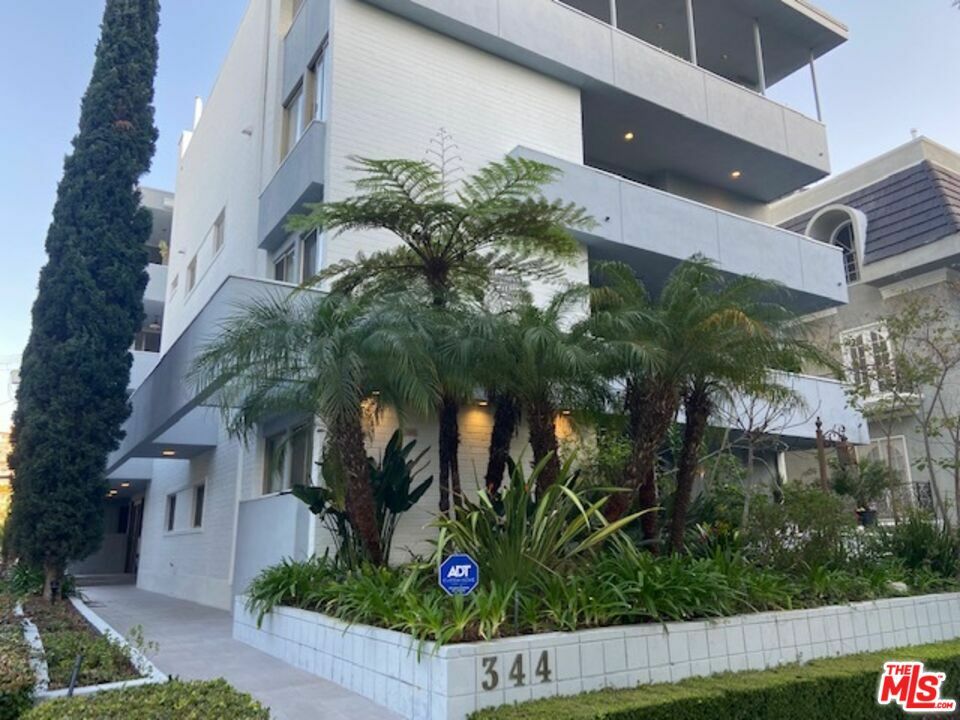 Property Photo: 344 N Palm Dr CA 90210