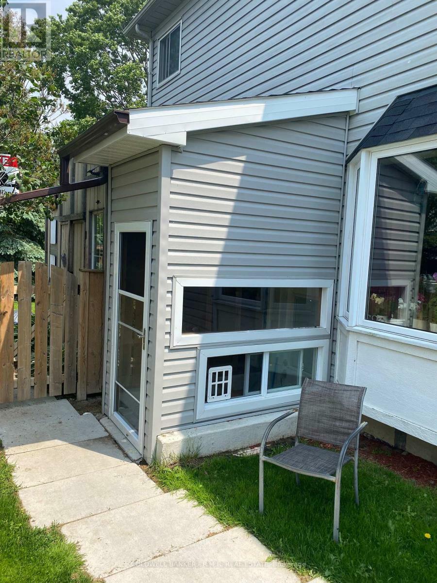 Property Photo: 66 Ivory Court ON L1C 5C1