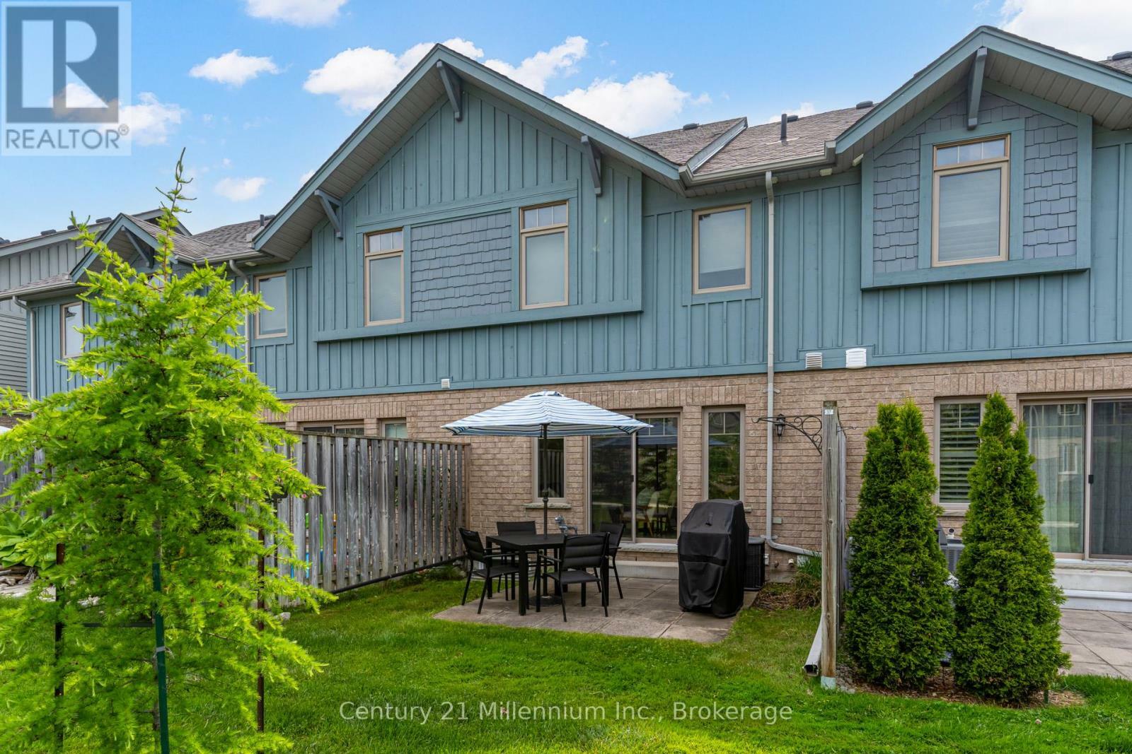 Property Photo: 37 Silver Glen Boulevard 37 ON L9Y 0G9