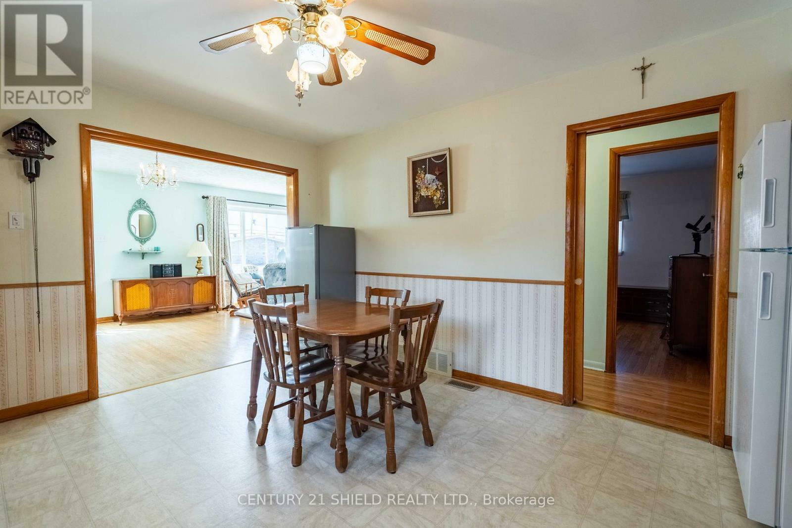 Property Photo: 506 Anderson Drive ON K6H 5N3