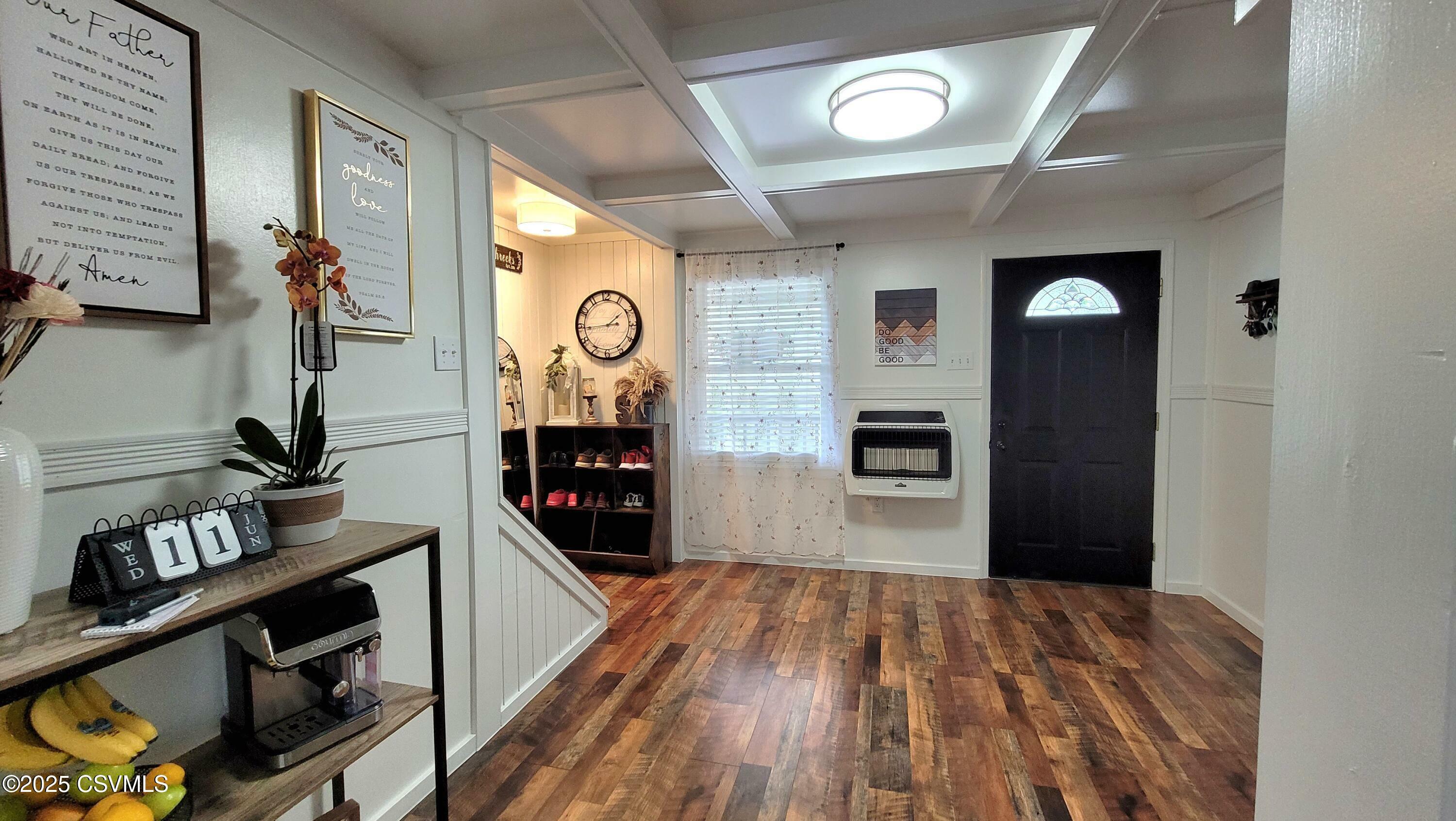 Property Photo: 124 E Coal Street PA 17881
