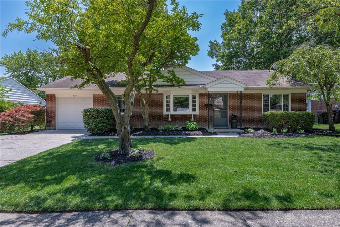 Property Photo: 920 Fairacres Drive OH 45429