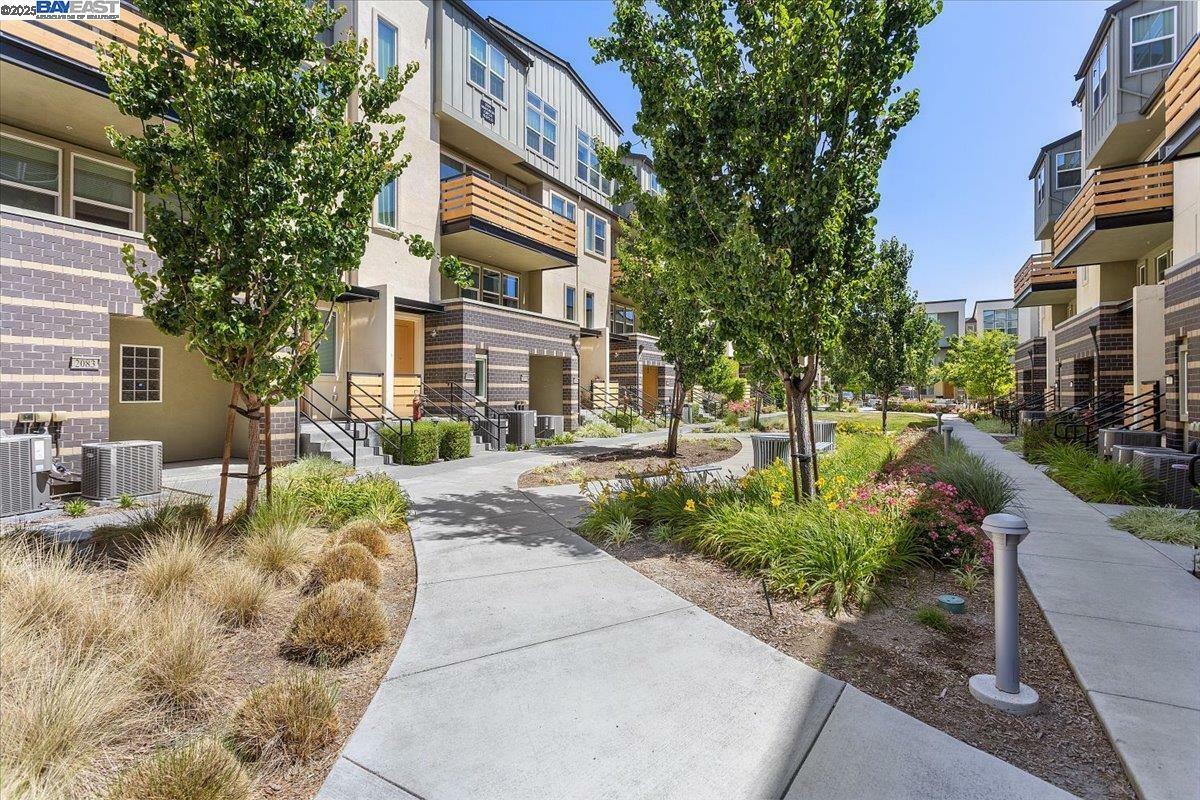 2071 Mahuron Cir  San Jose CA 95133 photo