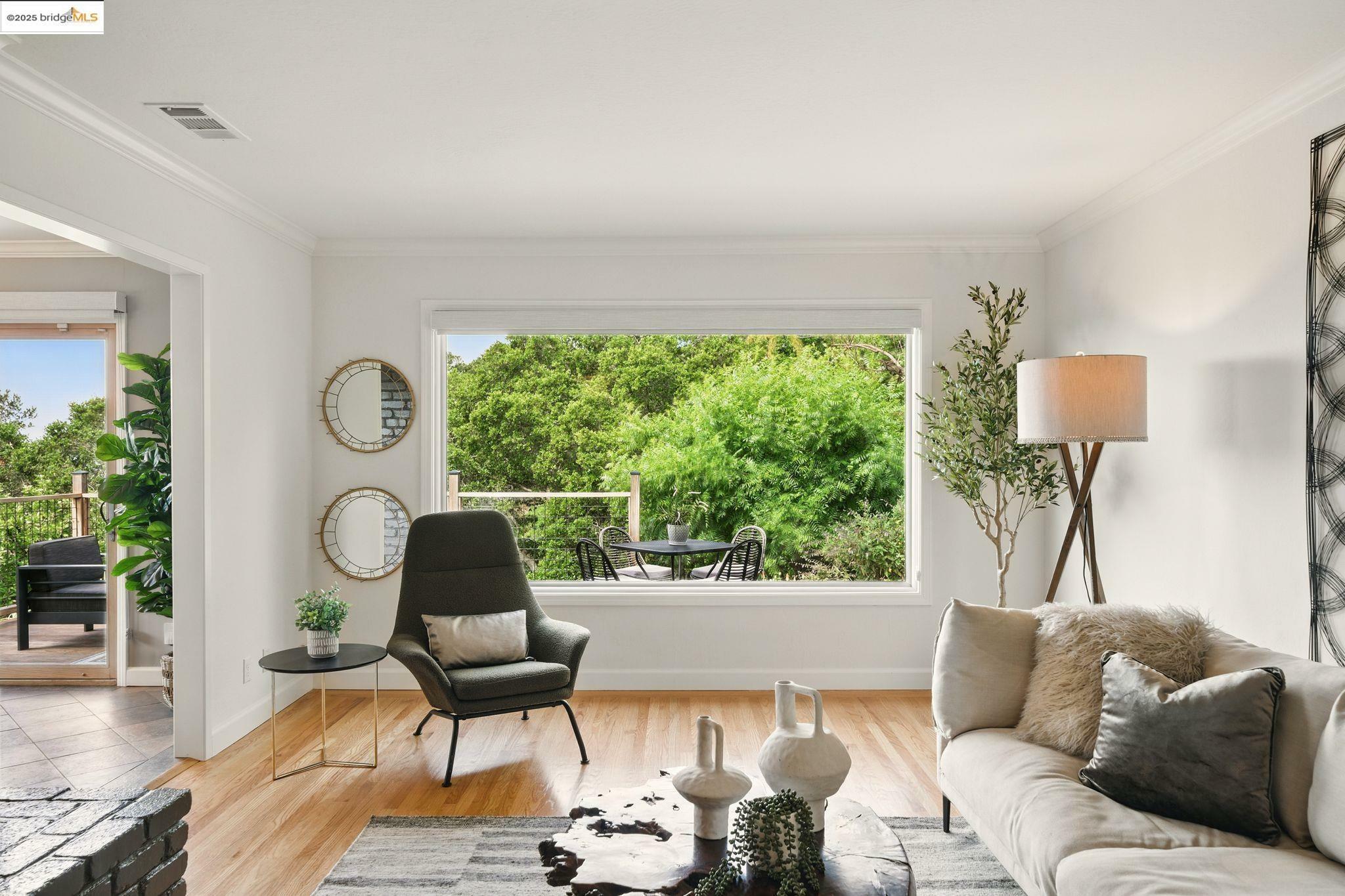 Property Photo: 241 Crestmont Dr CA 94619