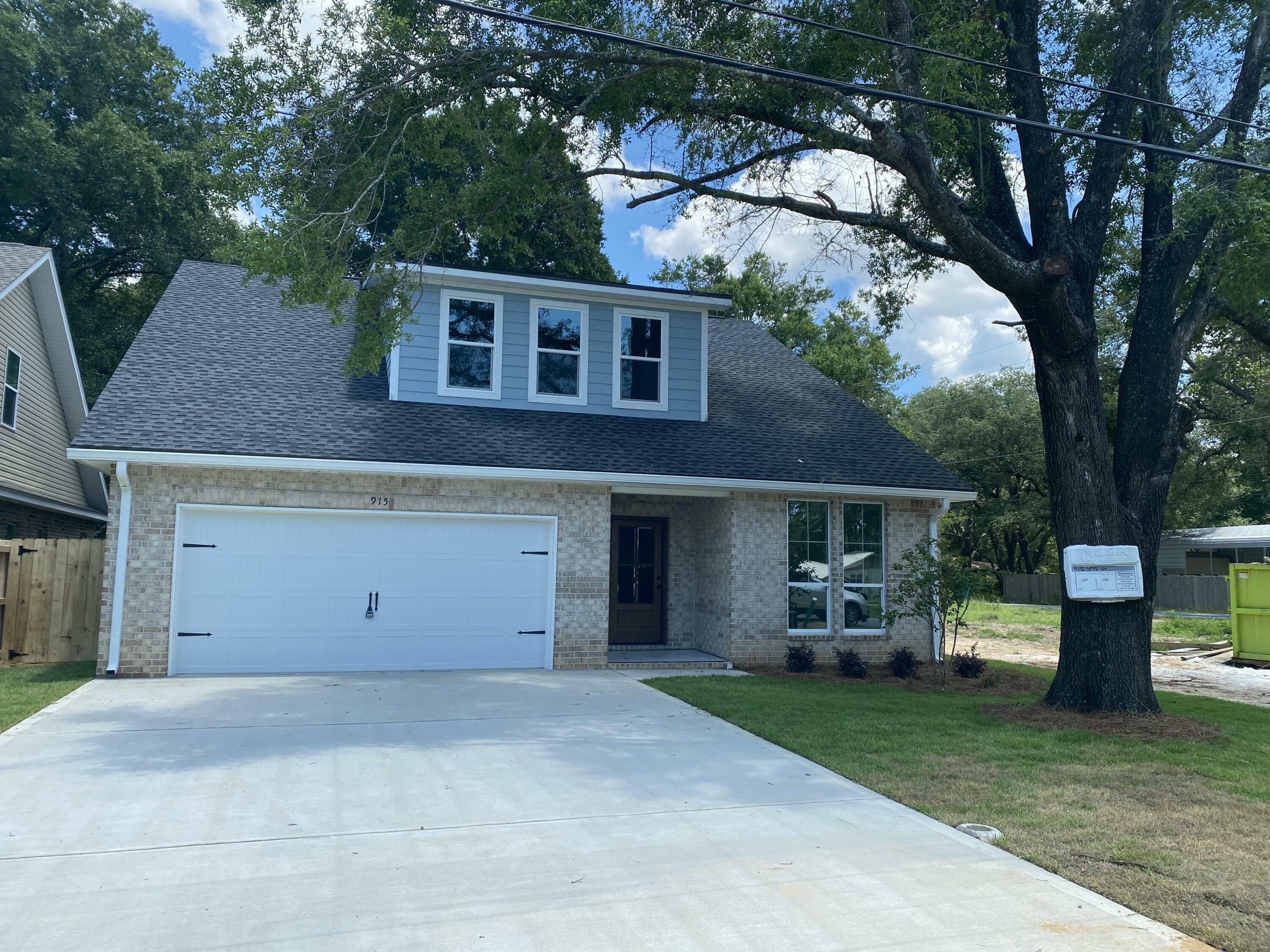 Property Photo: 915 47th Street FL 32578