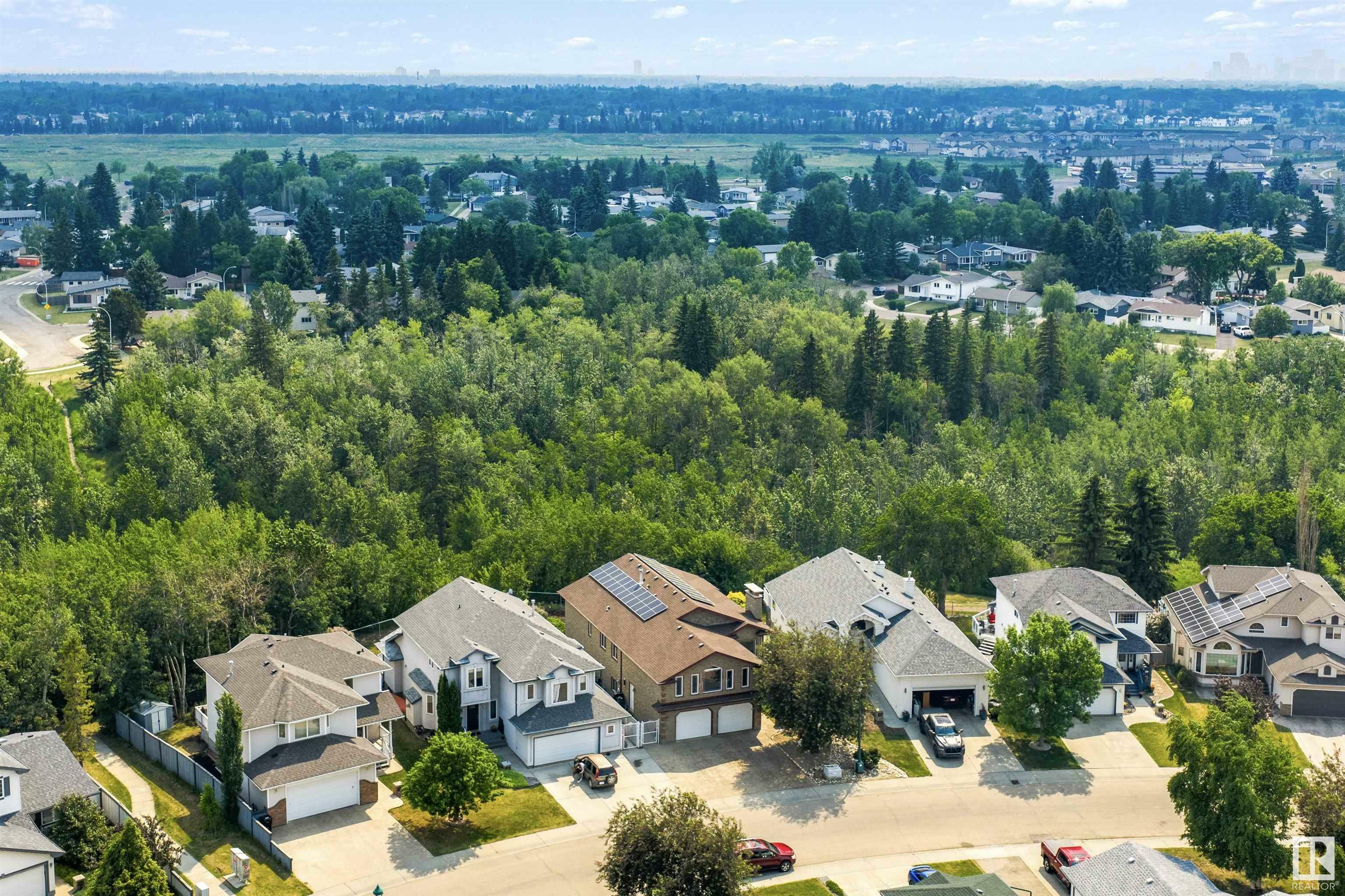 3811 130 Avenue NW  Edmonton AB T5A 5G1 photo