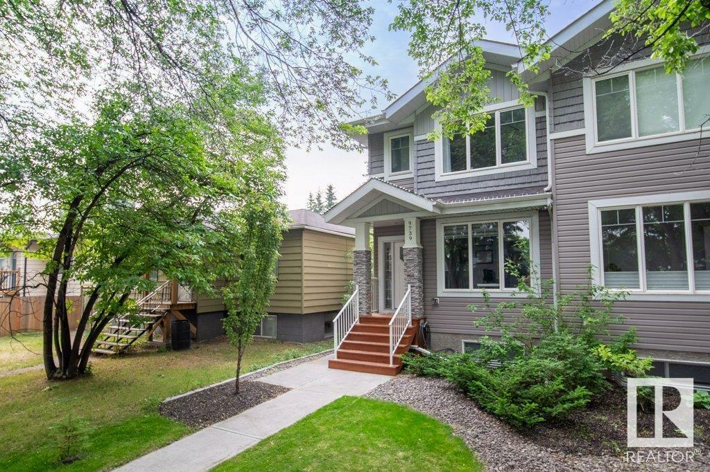 Photo de la propriété: 9739 70 Avenue NW AB T6E 0V4