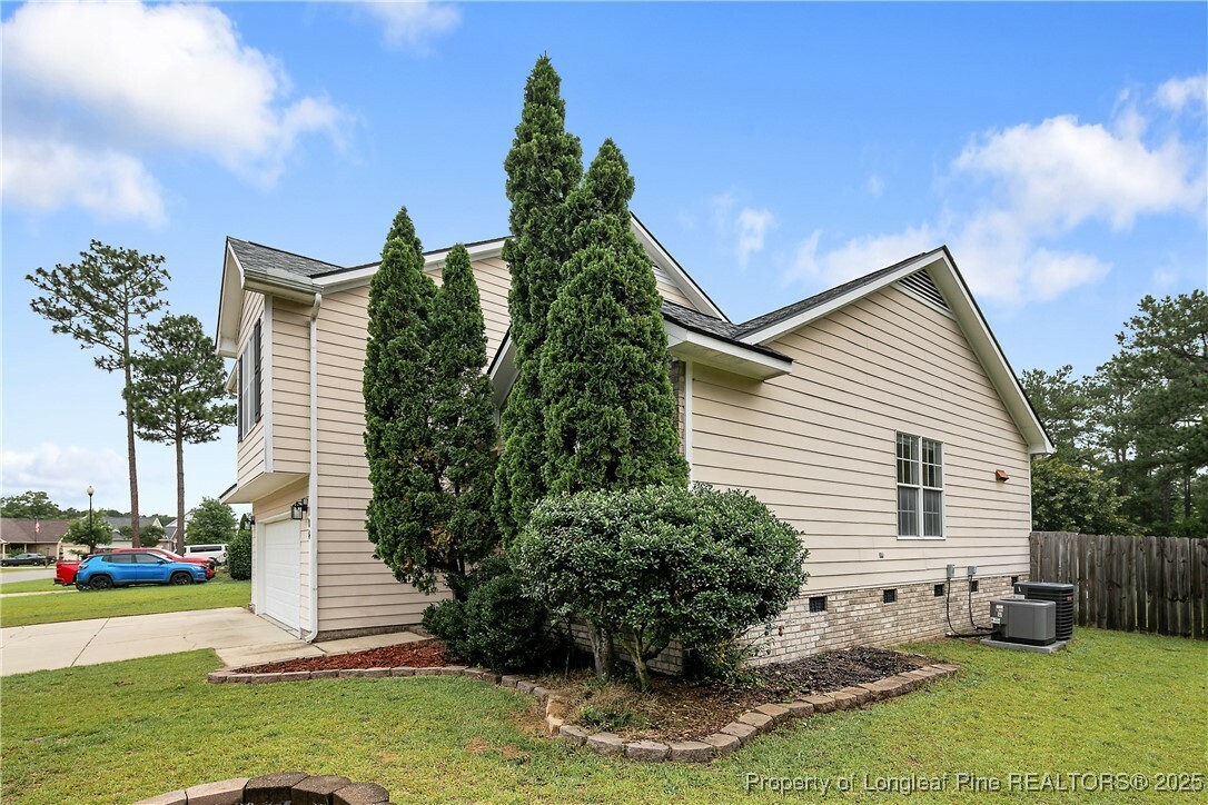 Property Photo: 104 Somerset Drive NC 28376