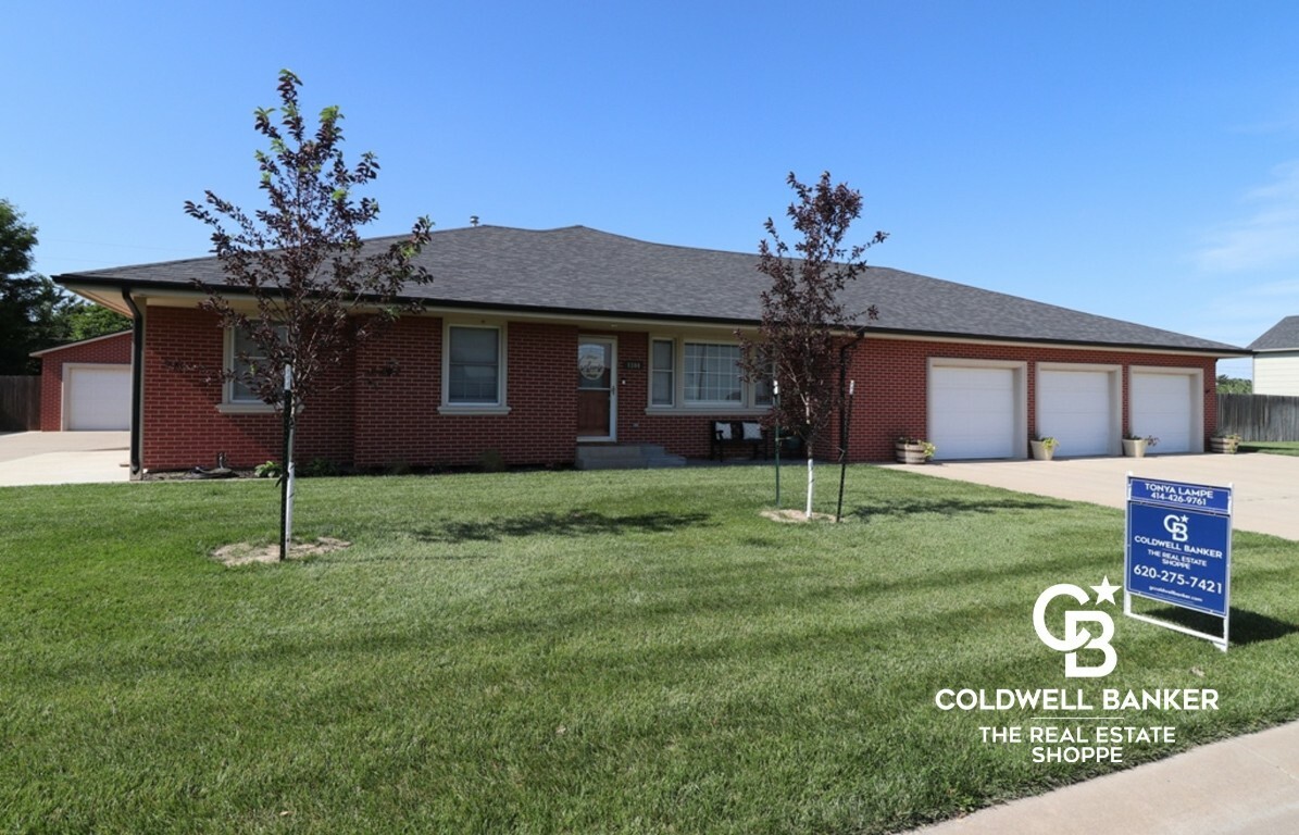 Property Photo: 1104 Smith Avenue KS 67860